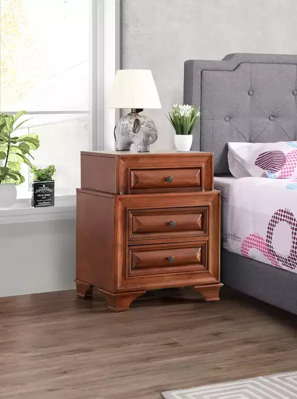Comodino a 3 cassetti LaVita di Passion Furniture in rovere (73,66 cm A x 60,96 cm L x 43,18 cm P)