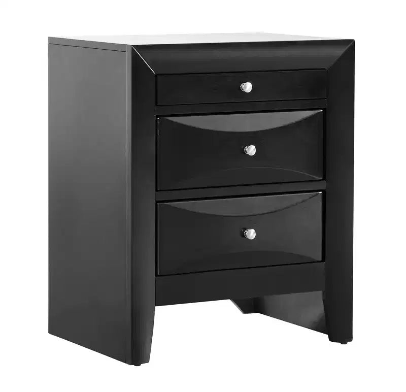 Comodino Marilla a 3 cassetti di Passion Furniture (71 cm A x 58 cm L x 43 cm P)