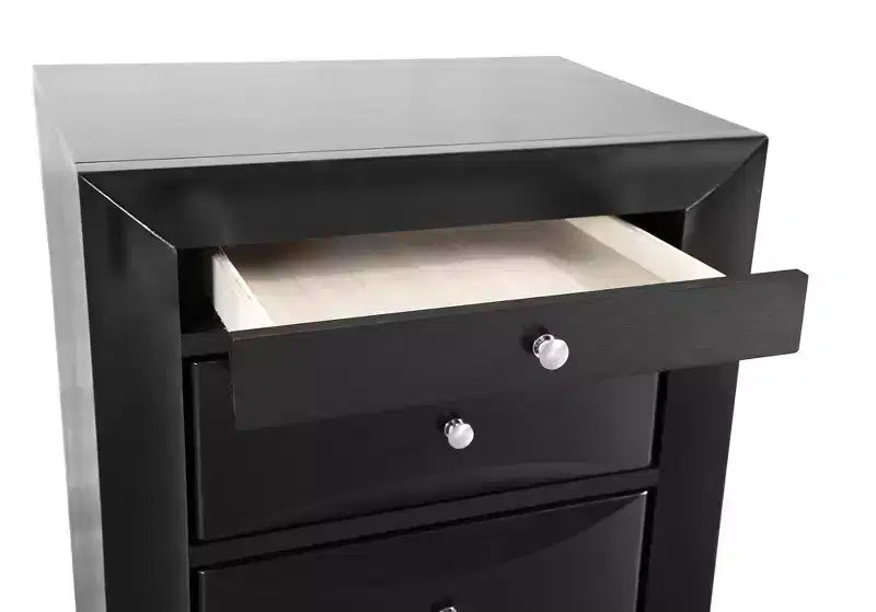Comodino Marilla a 3 cassetti di Passion Furniture (71 cm A x 58 cm L x 43 cm P)