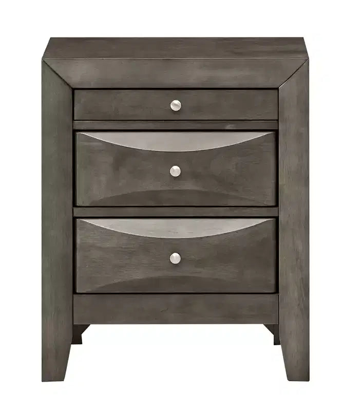 Comodino Marilla a 3 cassetti di Passion Furniture (71 cm A x 58 cm L x 43 cm P)