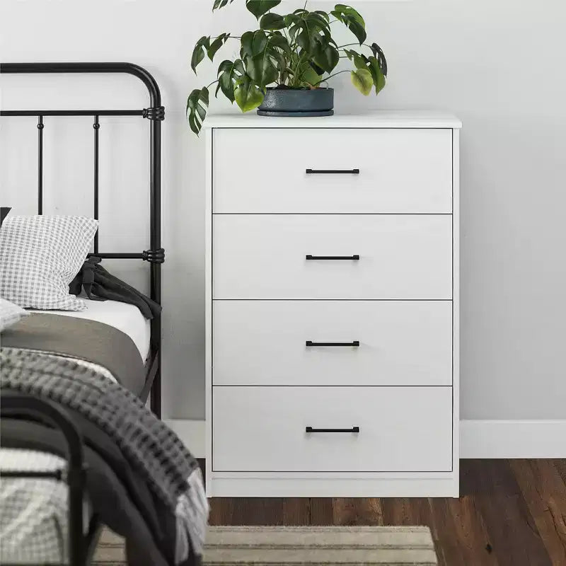 Cassettiera a 4 cassetti Pearce della collezione BrEZ Build di Ameriwood Home