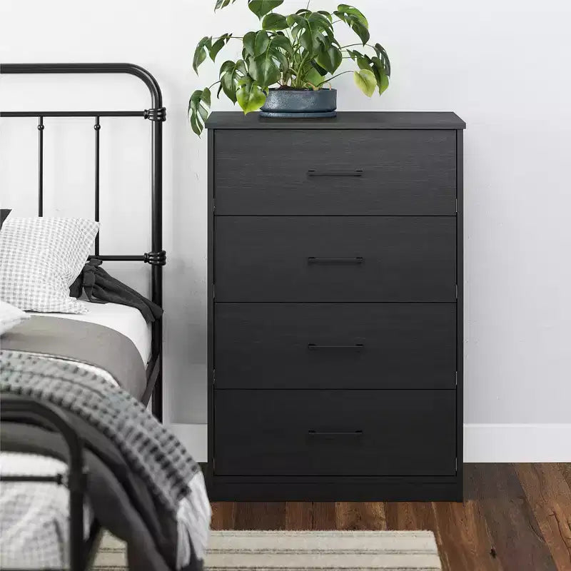 Cassettiera a 4 cassetti Pearce della collezione BrEZ Build di Ameriwood Home