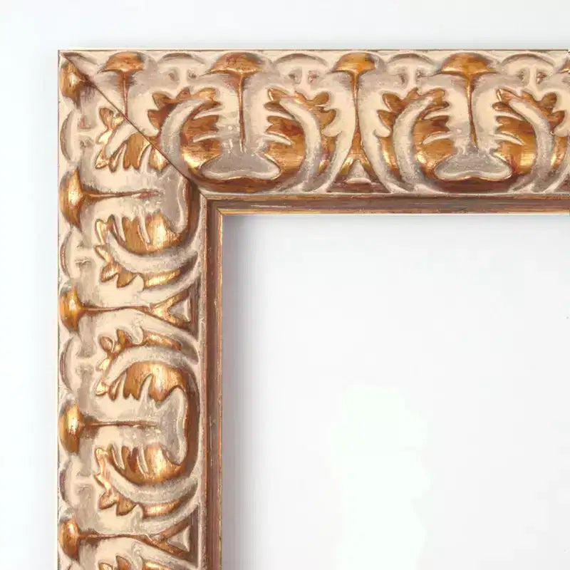 Specchio da Parete con Cornice in Legno Dorato Smussato Amanti Art Fiorentino