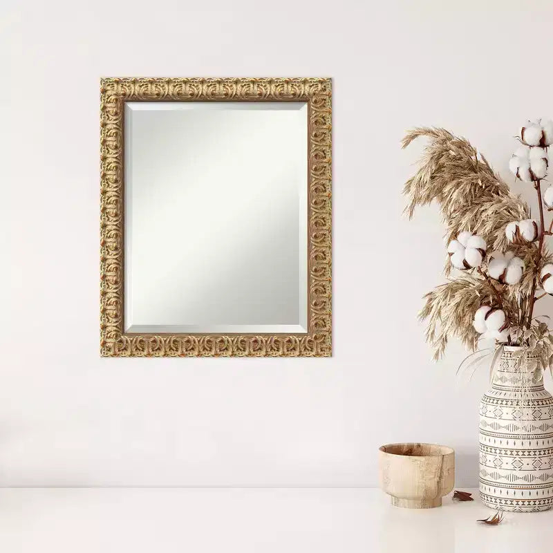 Specchio da Parete con Cornice in Legno Dorato Smussato Amanti Art Fiorentino