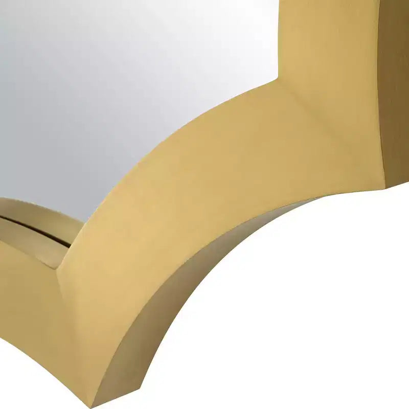 Specchio da parete smerlato Uttermost Flare placcato in ottone spazzolato 40 x 42