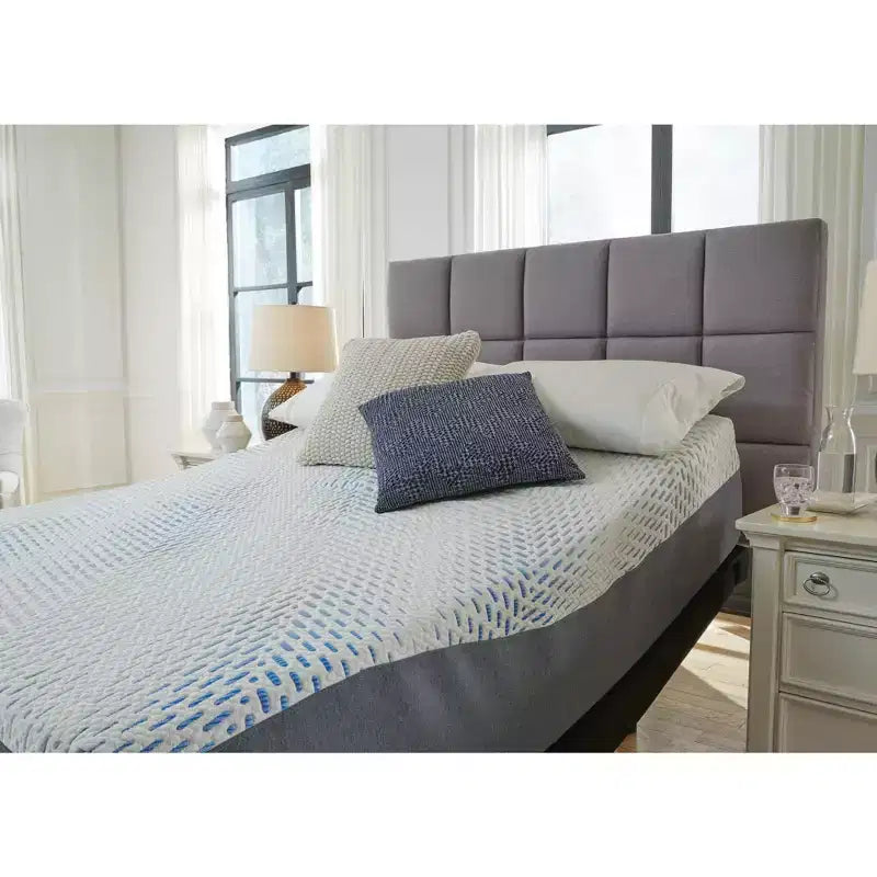 Materasso ibrido con memory foam in gel Millennium Cushion Firm da 14 pollici Signature Design by Ashley